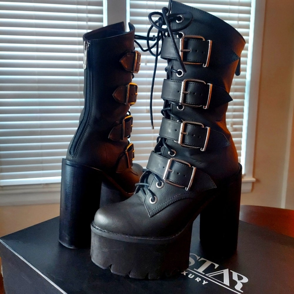 SOLD - do not purchase. Killstar Dita Boots